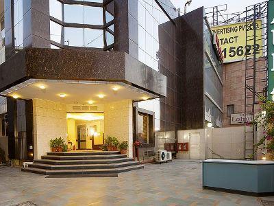 Aura @airport Hotel