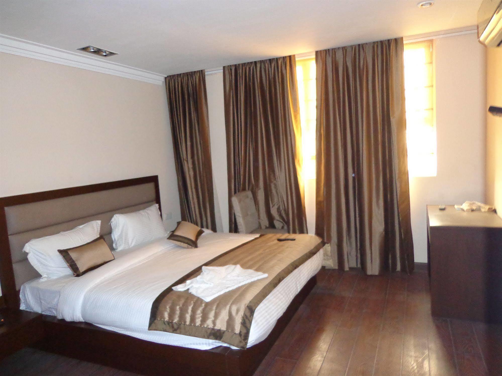 Hotel Aura @airport New Delhi